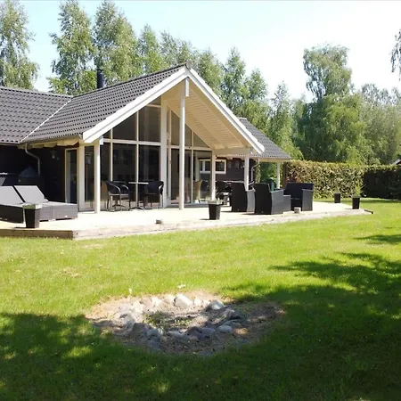 M142-vaeggerlose-baeverstien-18 Bøtø By