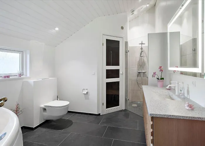 M142-vaeggerlose-baeverstien-18 Bøtø By