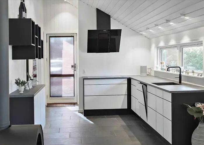 M142-vaeggerlose-baeverstien-18 * Bøtø By